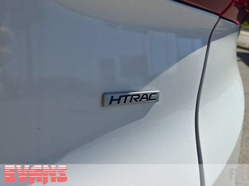 Used 2019 Hyundai Santa Fe SEL AWD/4WD image 3