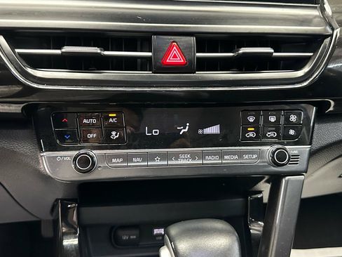Used 2025 Kia Seltos S FWD image 24
