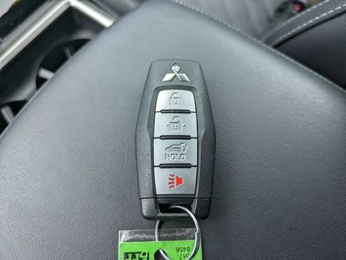 Used 2024 Mitsubishi Outlander SEL FWD image 32