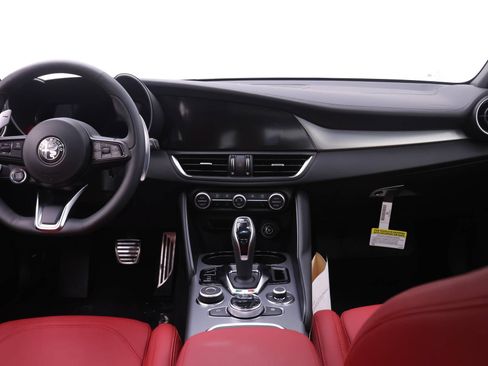 New 2026 Alfa Romeo Giulia AWD image 8