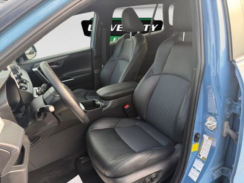 Used 2022 Toyota RAV4 XSE AWD/4WD image 12