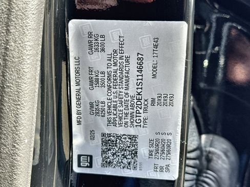 New 2025 GMC Canyon AT4 w/ Nightfall Edition image 28