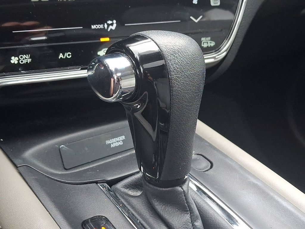 Used 2016 Honda HR-V EX image 15