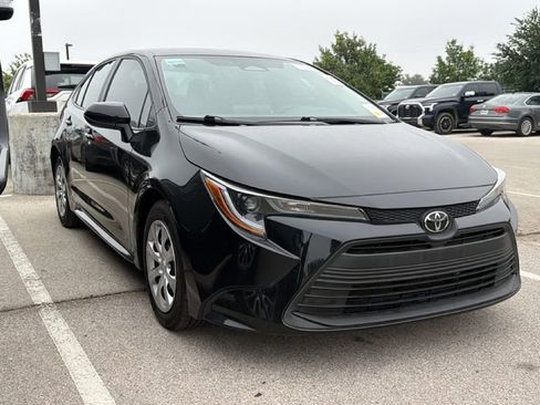Certified 2024 Toyota Corolla LE FWD image 3