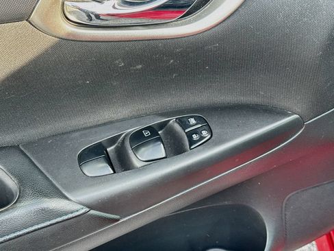 Used 2019 Nissan Sentra SR FWD image 17