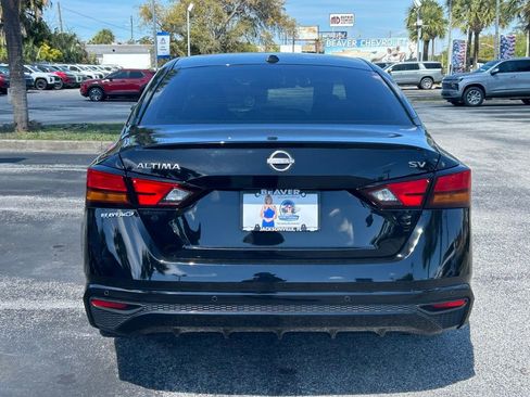 Used 2024 Nissan Altima 2.5 SV image 6