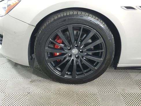 Used 2018 Maserati Ghibli image 17