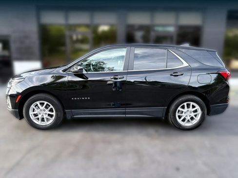 Used 2022 Chevrolet Equinox LT FWD image 2