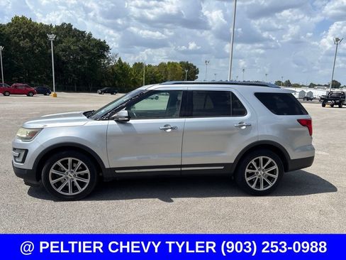 Used 2016 Ford Explorer Limited FWD image 4