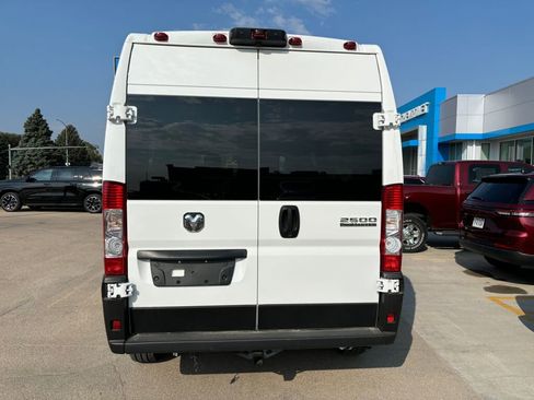 Used 2024 RAM ProMaster 2500 w/ Convenience Group image 6