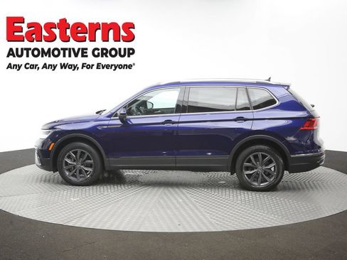 Used 2022 Volkswagen Tiguan SE w/ Panoramic Sunroof Package AWD/4WD image 61
