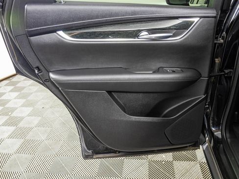 Used 2020 Cadillac XT5 Premium Luxury w/ LPO, Floor Liner Package AWD/4WD image 41
