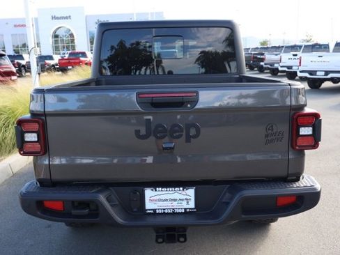 New 2025 Jeep Gladiator Willys image 5