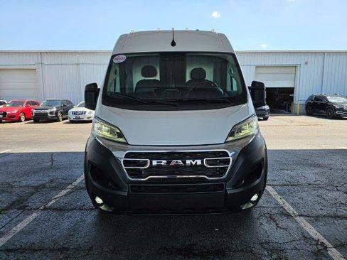 Used 2024 RAM ProMaster 2500 w/ Quick Order Package 22G SLT FWD image 2