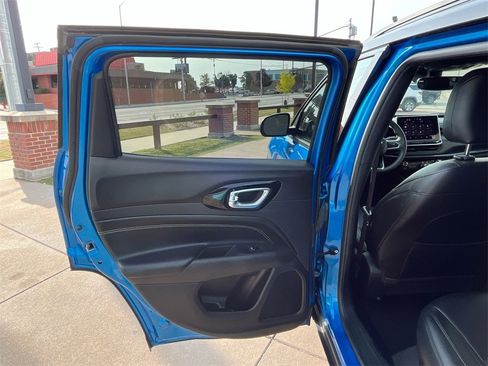 Used 2022 Jeep Compass Altitude image 28