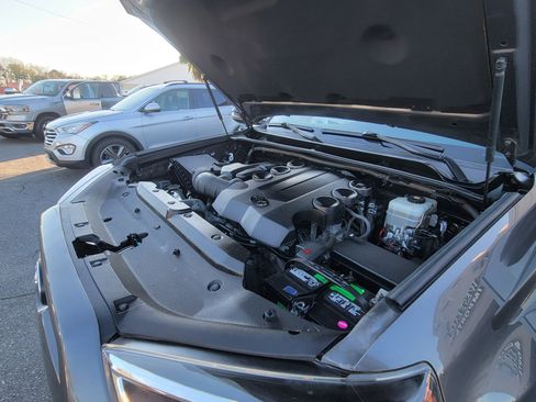 Used 2018 Toyota 4Runner SR5 image 18