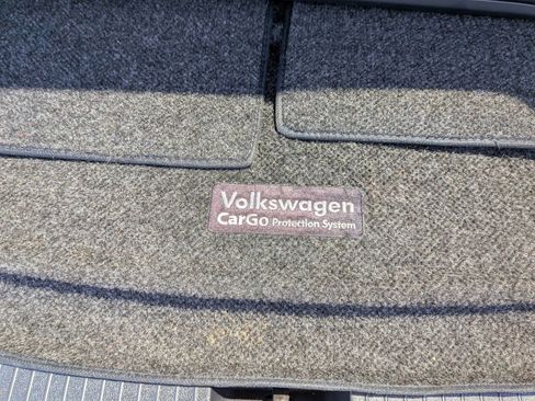 Used 2021 Volkswagen Tiguan SEL AWD/4WD image 35