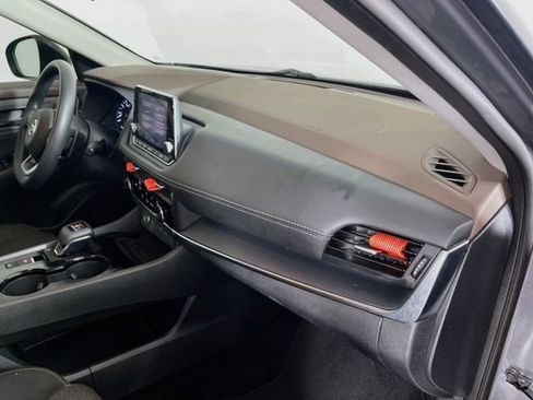 Used 2021 Nissan Rogue S FWD image 27