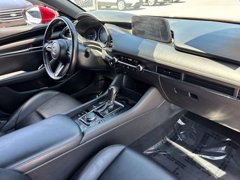 Used 2019 MAZDA MAZDA3 Hatchback w/ Preferred Package FWD image 10