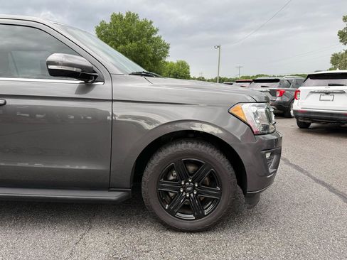 Used 2019 Ford Expedition XLT w/ Equipment Group 201A RWD image 53