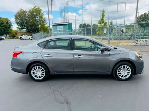 Used 2019 Nissan Sentra S FWD image 6