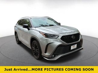 Used 2024 Toyota Highlander XSE video 1