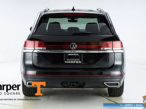 Used 2024 Volkswagen Atlas SE w/ Panoramic Sunroof Package image 8