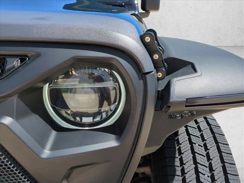 Used 2021 Jeep Wrangler Sport AWD/4WD image 9