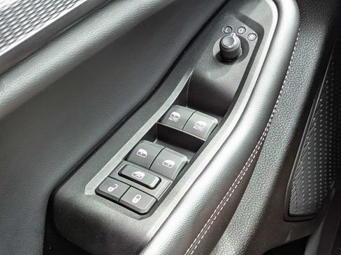 Used 2025 Jeep Grand Cherokee Altitude AWD/4WD image 24