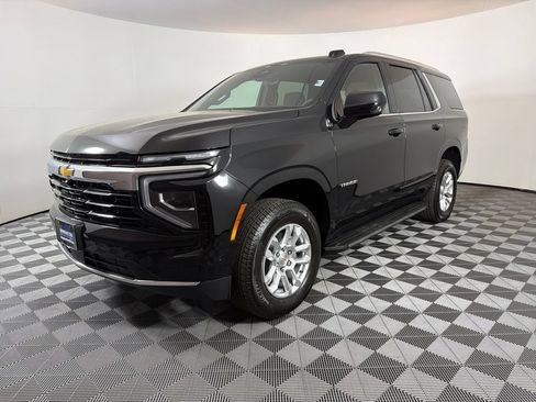 Used 2026 Chevrolet Tahoe LS AWD/4WD image 7