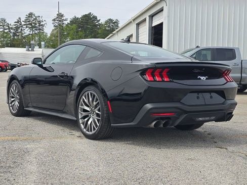 Used 2025 Ford Mustang Premium RWD image 3