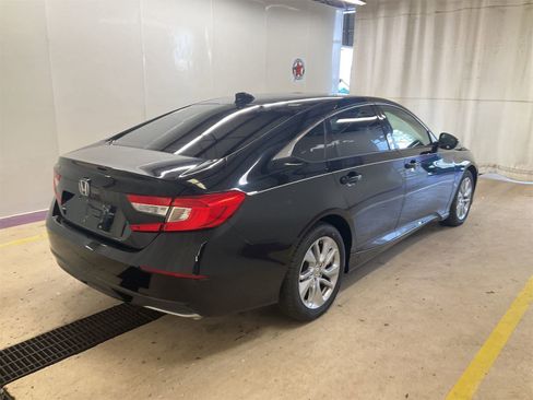Used 2018 Honda Accord LX image 4