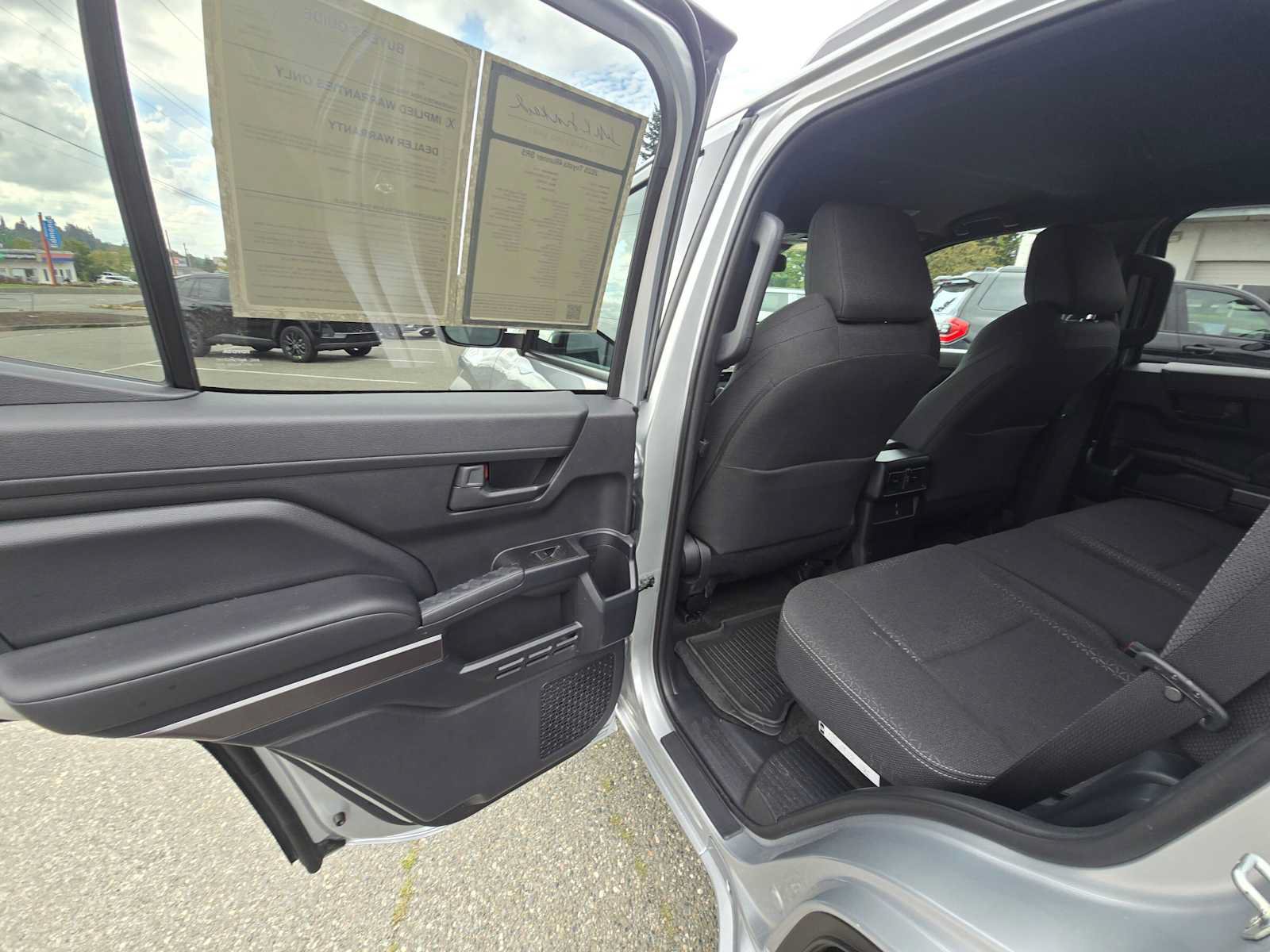 Certified 2025 Toyota 4Runner SR5 AWD/4WD image 15