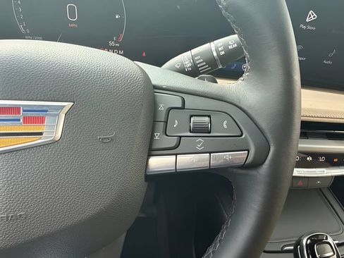 Used 2024 Cadillac XT4 Luxury FWD image 17