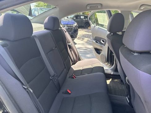 Used 2013 Chevrolet Cruze LT w/ Technology Package FWD image 11