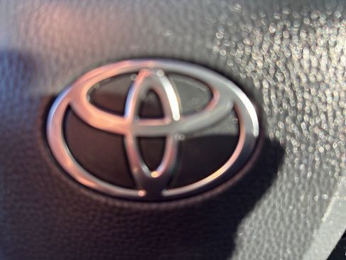 Used 2025 Toyota Camry SE image 24