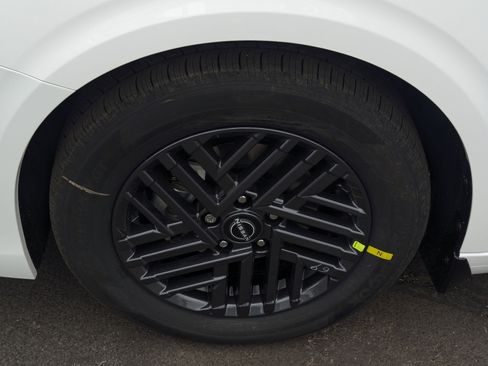 New 2026 Nissan Sentra SV image 7