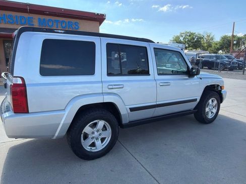 Used 2008 Jeep Commander Sport AWD/4WD image 4