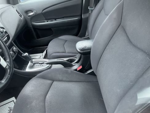 Used 2013 Chrysler 200 Touring image 25