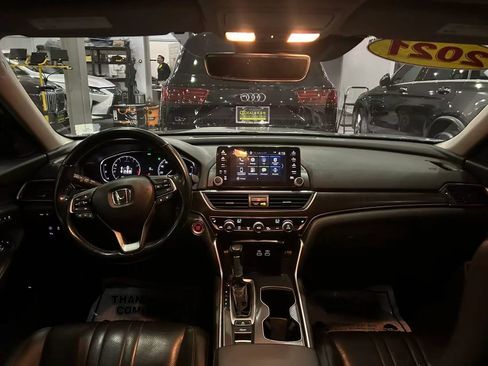 Used 2021 Honda Accord EX-L image 12