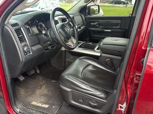 Used 2015 RAM 1500 Laramie w/ Convenience Group AWD/4WD image 14