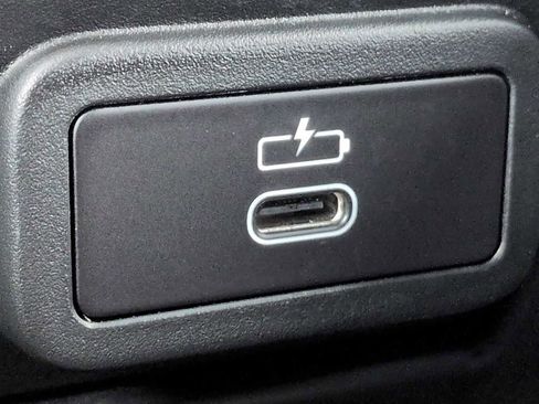 Used 2024 BMW 330i xDrive Sedan w/ Convenience Package image 40