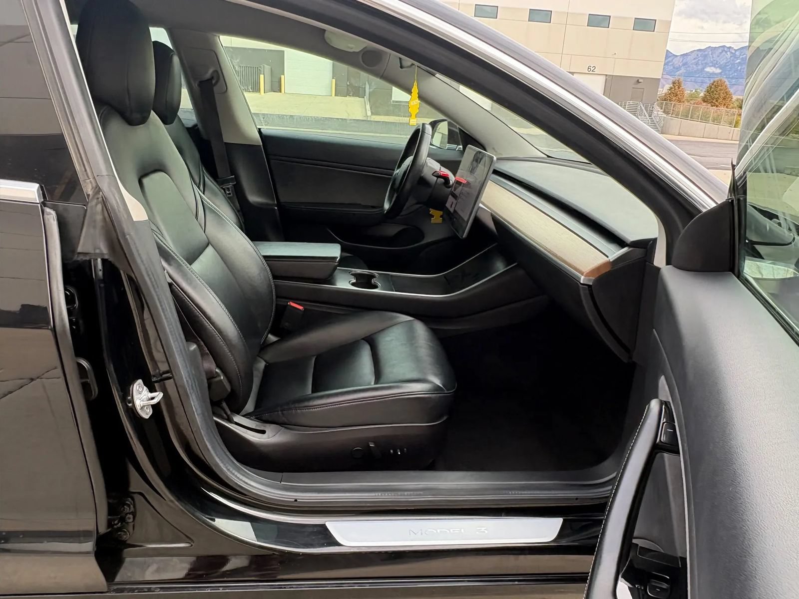 Used 2019 Tesla Model 3 Performance AWD/4WD image 13