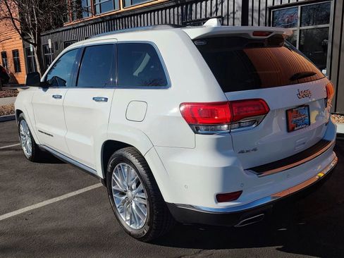 Used 2018 Jeep Grand Cherokee Summit image 3