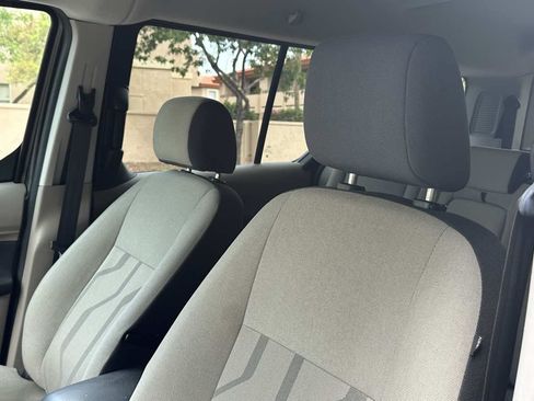 Used 2017 Ford Transit Connect XLT FWD image 9
