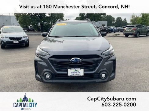 Used 2025 Subaru Outback Onyx Edition AWD/4WD image 2
