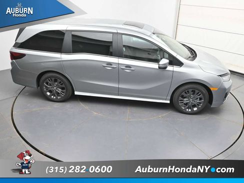 New 2026 Honda Odyssey Touring image 33
