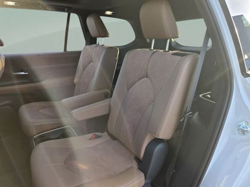 Used 2026 Toyota Grand Highlander AWD Hybrid image 20