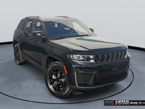 New 2026 Jeep Grand Cherokee Altitude RWD image 3