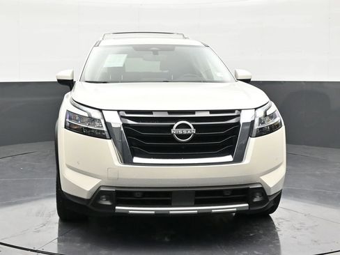 Used 2022 Nissan Pathfinder SL w/ SL Premium Package image 8
